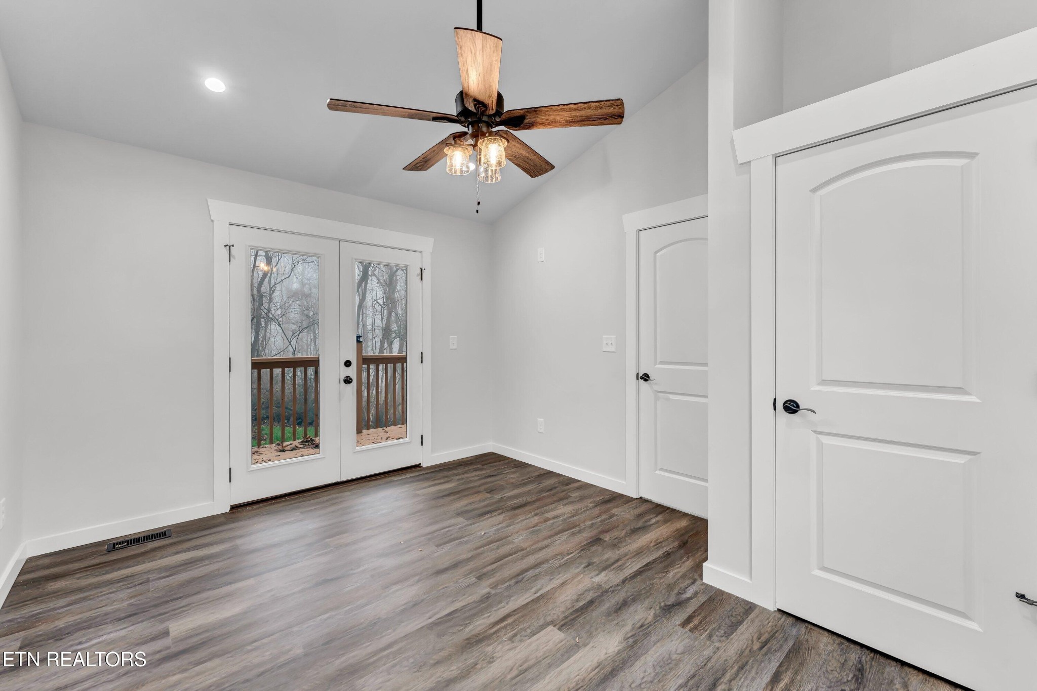 122 Warrior Lane Oak Ridge, TN 37830 - Photo 9 of 16 Gallery Image 9