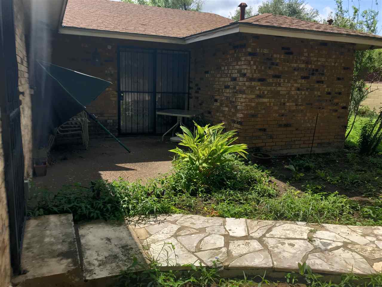 176 Arizona Loop Laredo, TX 78041 - Photo 17 of 20 Gallery Image 17