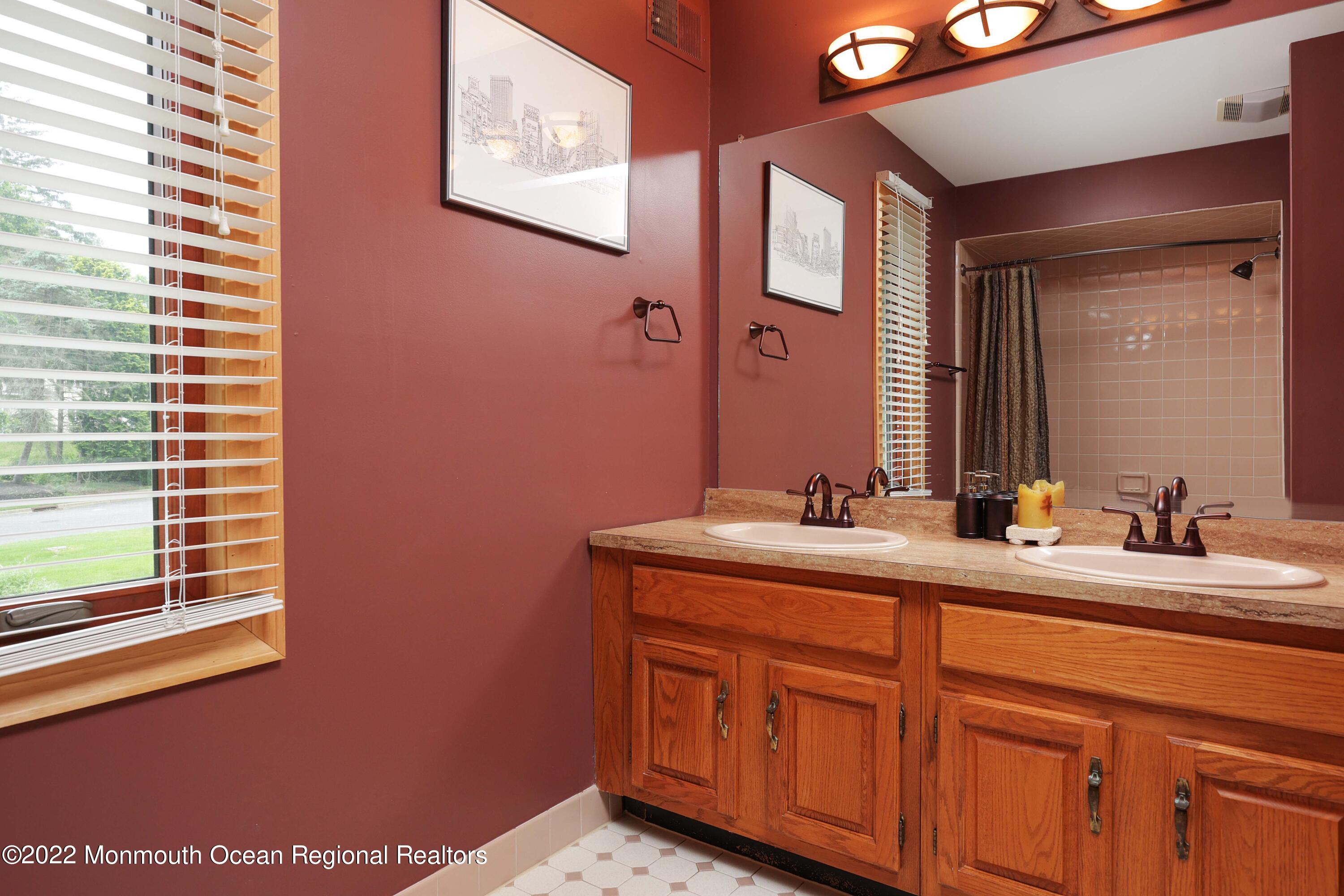 42 Cypress Neck Road Lincroft, NJ 07738 - Photo 29 of 46 758A8401