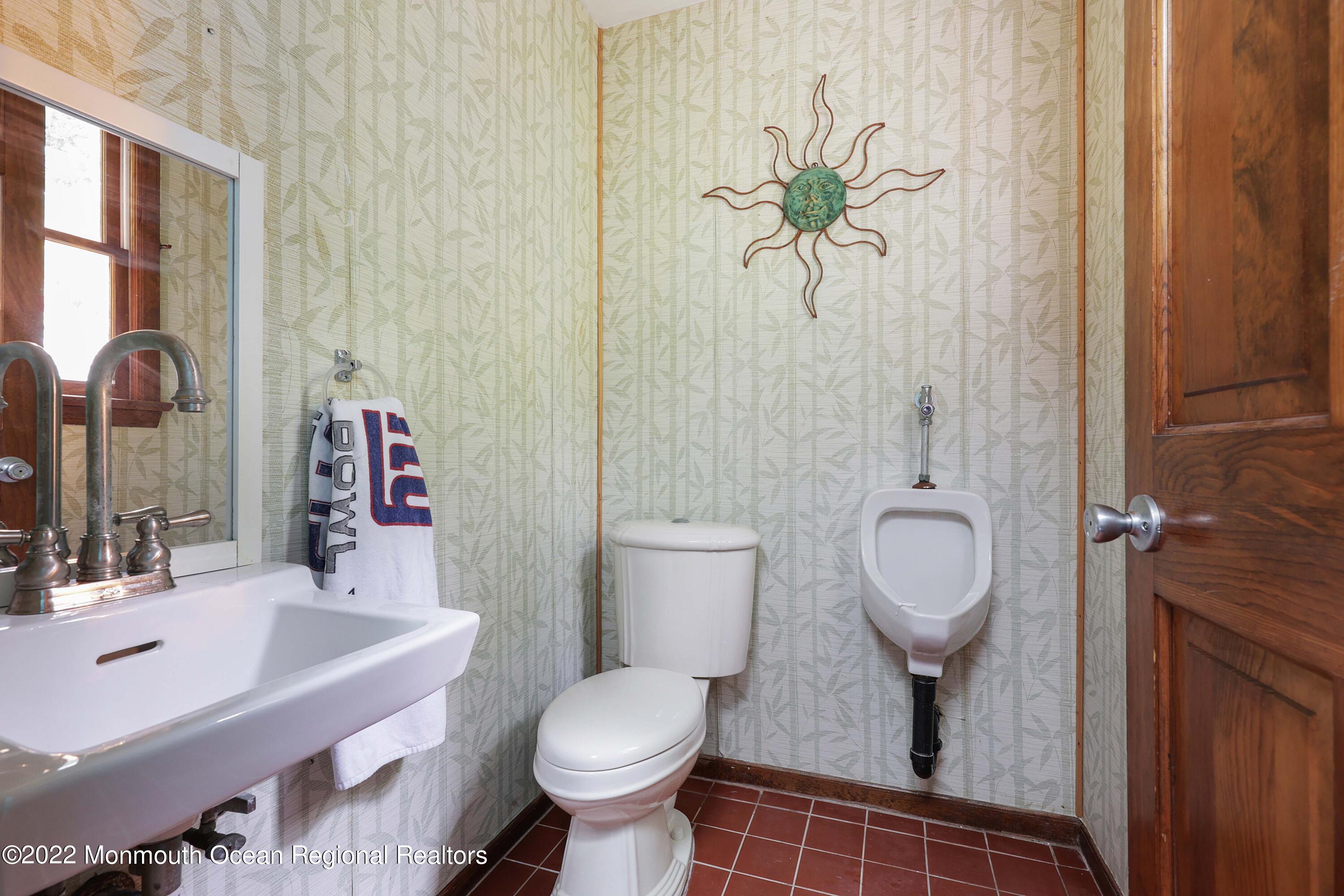 42 Cypress Neck Road Lincroft, NJ 07738 - Photo 31 of 46 758A8417