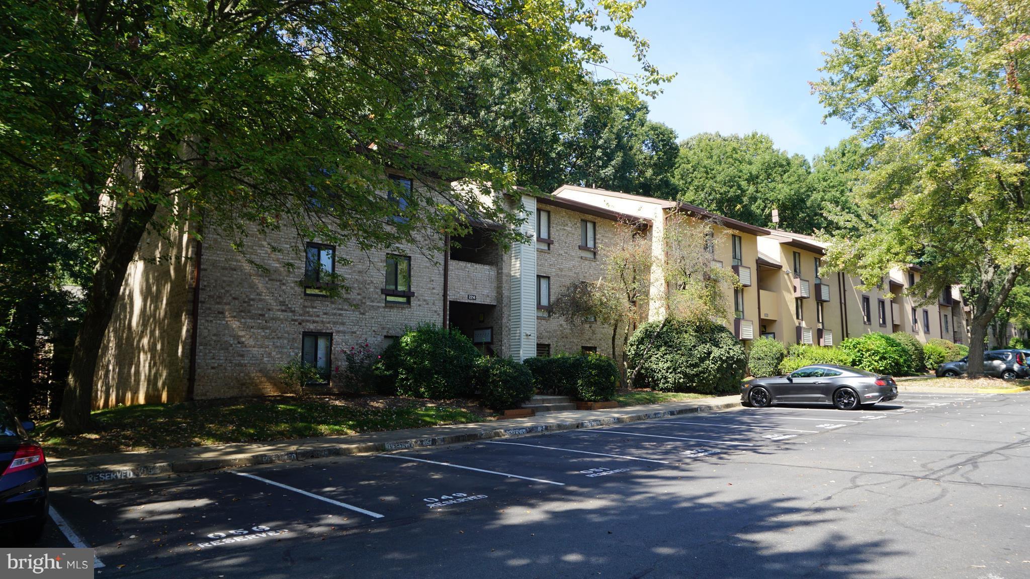 2214 Castle Rock Square, Unit 2B Reston, VA 20191 - Photo 1 of 26 Exterior (Front)