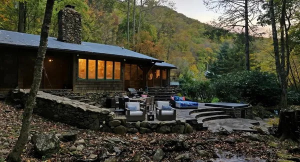 $1,400,000 | 2965 Tate City Road, Hayesville, NC 28904