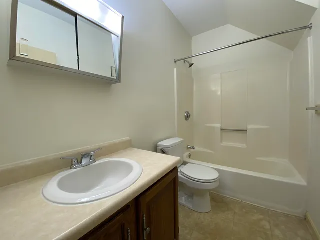 $1,725 | 521 Pine Street, Unit 309, Manchester, NH 03104