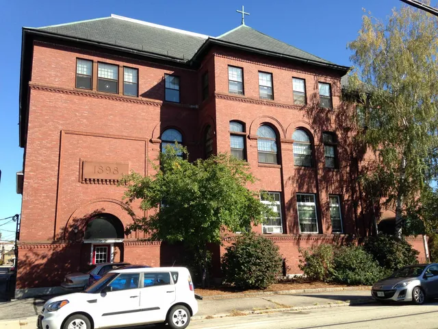 $1,725 | 521 Pine Street, Unit 309, Manchester, NH 03104