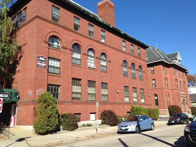 $1,725 | 521 Pine Street, Unit 309, Manchester, NH 03104