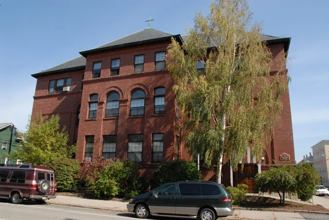 $1,725 | 521 Pine Street, Unit 309, Manchester, NH 03104