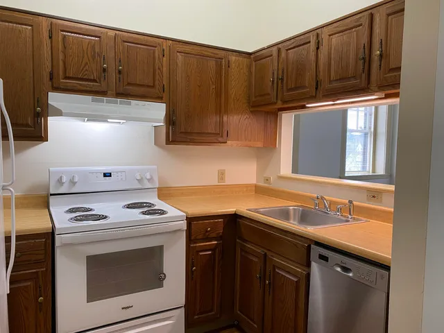 $1,725 | 521 Pine Street, Unit 309, Manchester, NH 03104