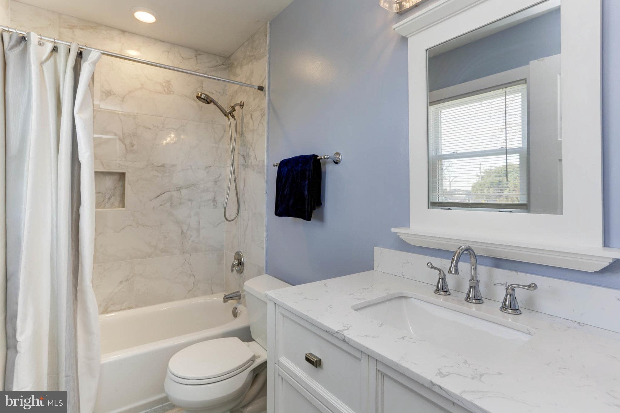 2103 Poplar Ridge Road Pasadena, MD 21122 - Photo 27 of 38 Upper Hall Full Bath