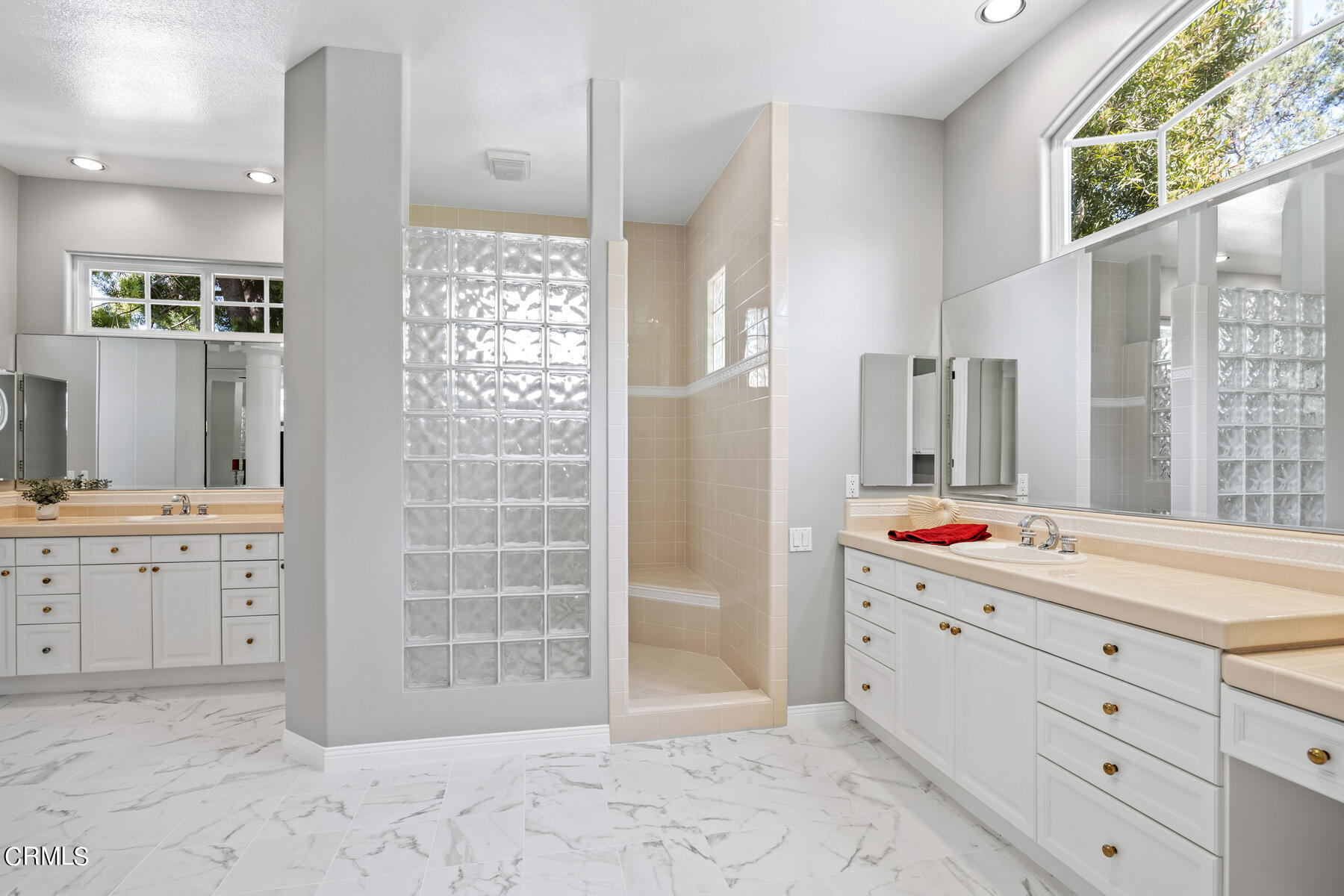 1185 Avenida De Aprisa Camarillo, CA 93010 - Photo 28 of 44 1185 Avenida De Aprisa-028-055-Master Ba