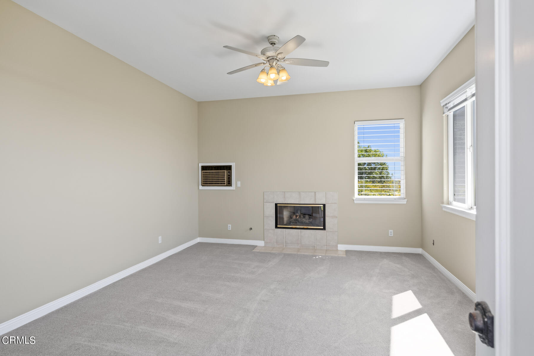 1185 Avenida De Aprisa Camarillo, CA 93010 - Photo 35 of 44 1185 Avenida De Aprisa-035-051-Guest Qua