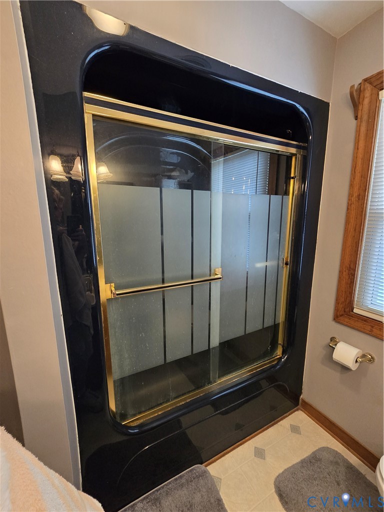 701 Whitestone Place Colonial Heights, VA 23834 - Photo 19 of 25 a view of walk in closet