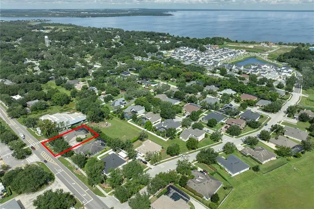 $899,000 | 501 East Oakland Avenue, Oakland, FL 34787