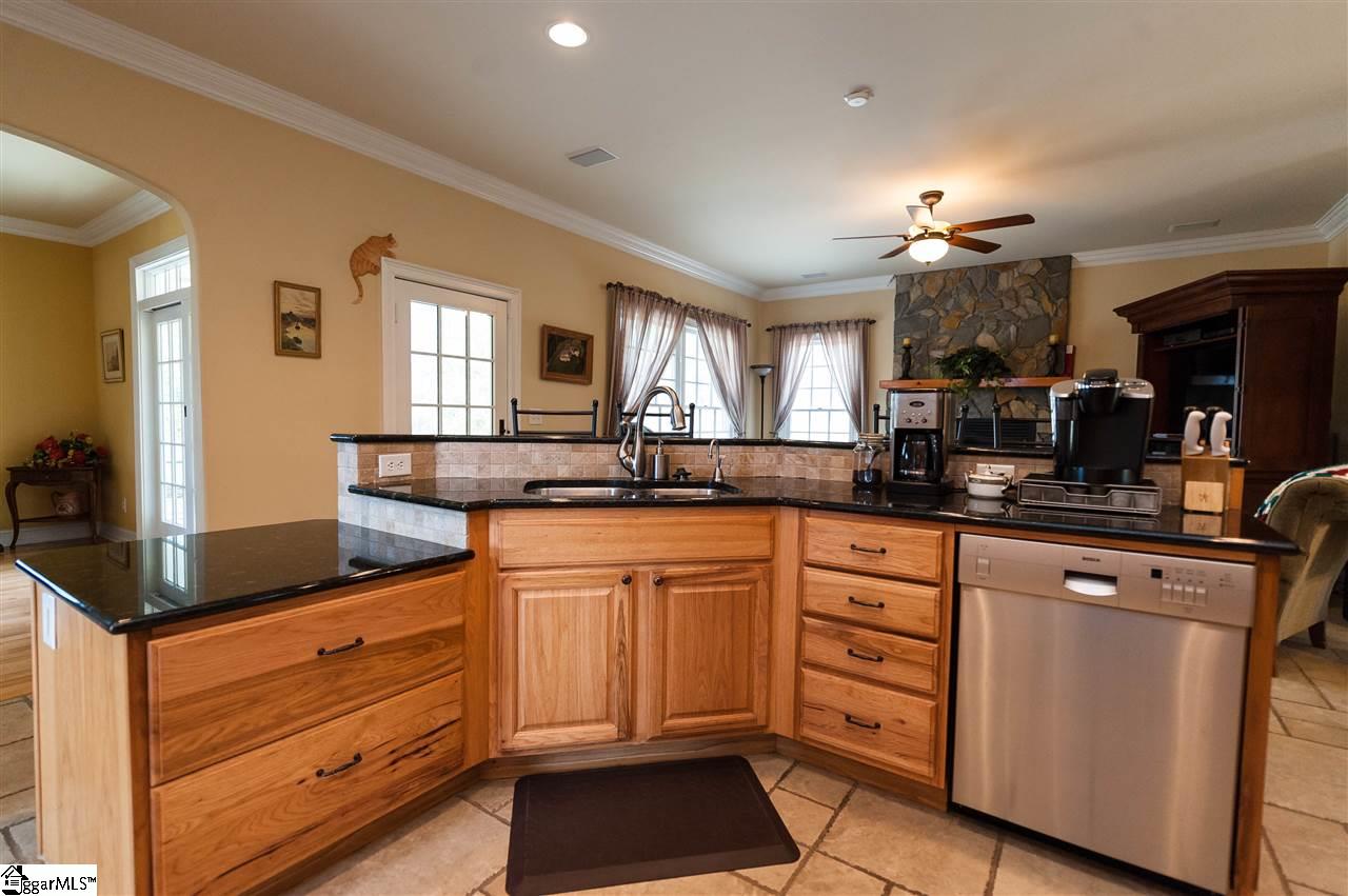 148 Harbor Street Inman, SC 29349 - Photo 10 of 35