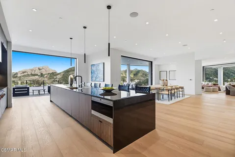 $12,495,000 | 461 Lake Sherwood Drive, Westlake Village, CA 91361