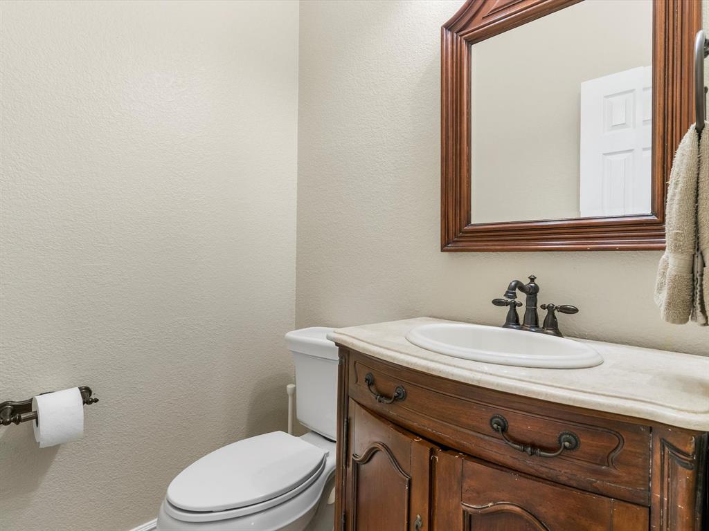 7121 Raintree Way Denton, TX 76210 - Photo 33 of 36