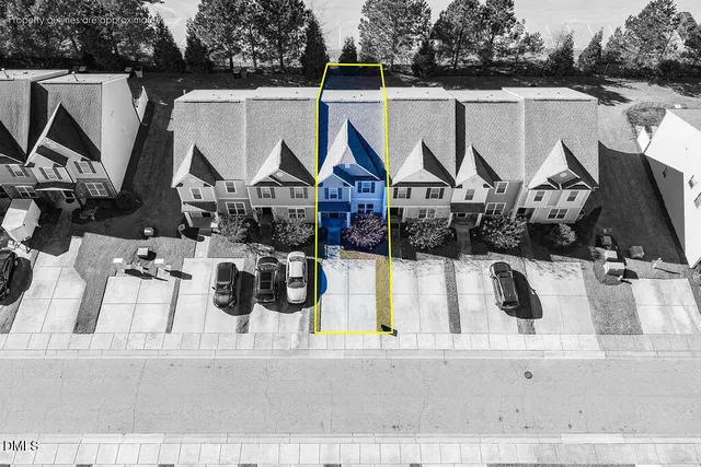 an aerial view of a house having outdoor space