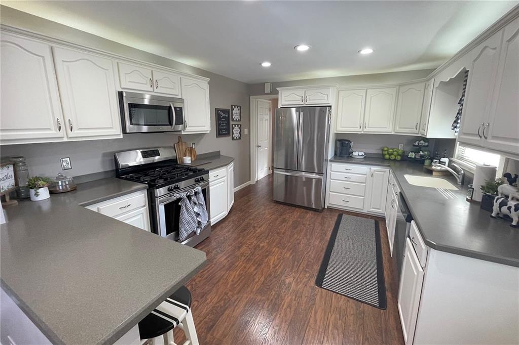 335 Sarah Street McKees Rocks, PA 15136 - Photo 8 of 25 Gallery Image 8
