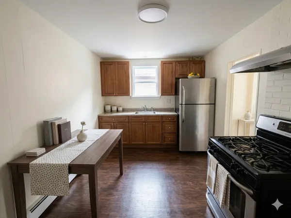 $3,195 | 58 Medford Street, Unit 2, Somerville, MA 02143
