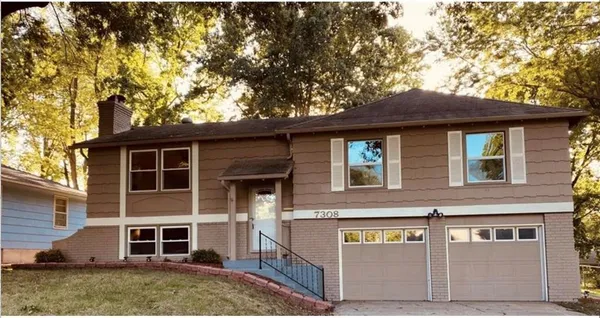 $235,000 | 7308 Ash Avenue, Raytown, MO 64133