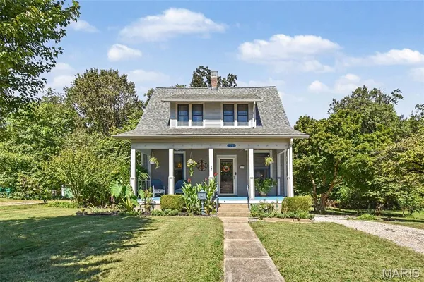 $750,000 | 669 Marshall Avenue, Webster Groves, MO 63119