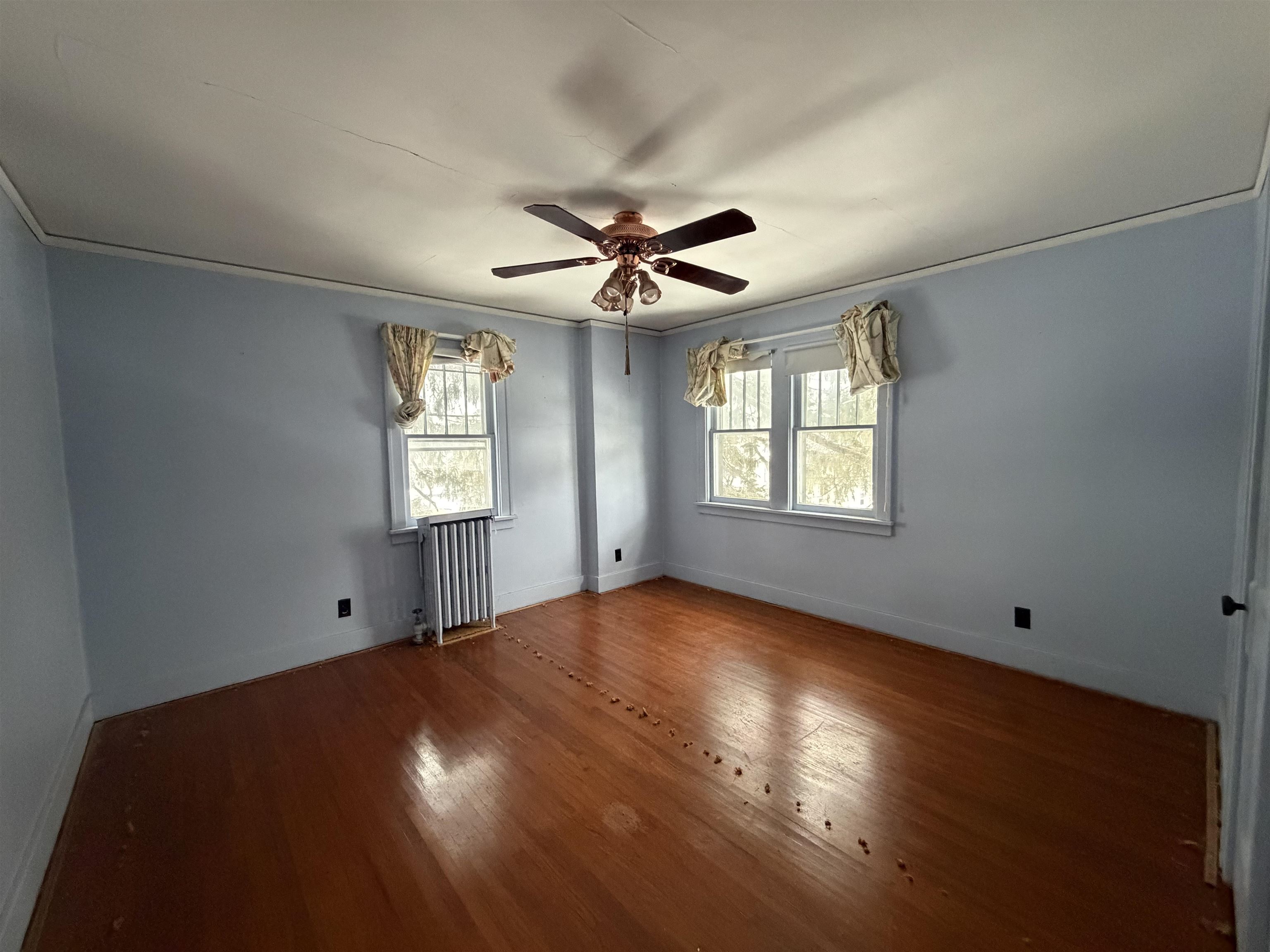 826 West Chestnut Street Freeport, IL 61032 - Photo 19 of 30 a view of an empty room with a window