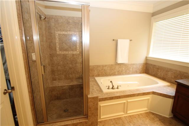 5532 Rathkeale Lane Franklin, TN 37067 - Photo 15 of 20 MASTER BATH SEPARATE TUB AND TILE SHOWER