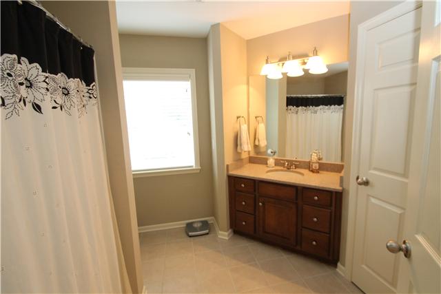 5532 Rathkeale Lane Franklin, TN 37067 - Photo 17 of 20 BEDROOM 2 FULL BATH
