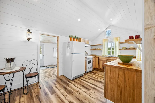 $699,900 | 16211 Pretty Lake Drive, Mecosta, MI 49332