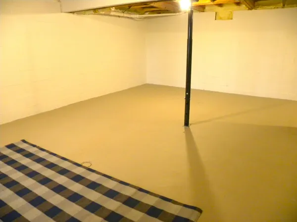 $699,900 | 16211 Pretty Lake Drive, Mecosta, MI 49332