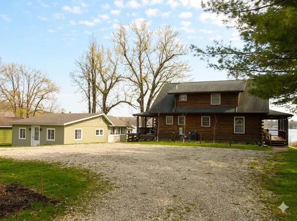 $699,900 | 16211 Pretty Lake Drive, Mecosta, MI 49332