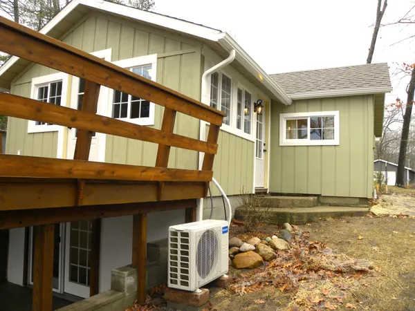 $699,900 | 16211 Pretty Lake Drive, Mecosta, MI 49332