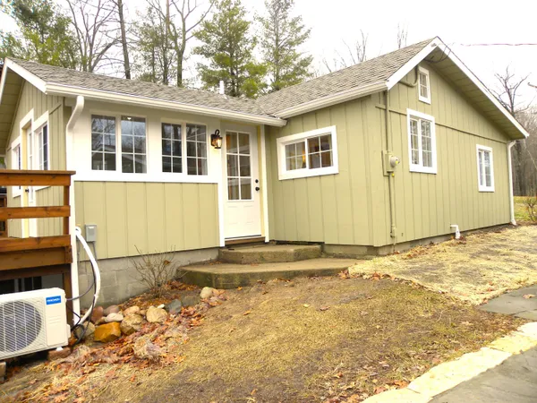 $699,900 | 16211 Pretty Lake Drive, Mecosta, MI 49332