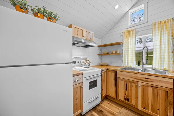 $699,900 | 16211 Pretty Lake Drive, Mecosta, MI 49332