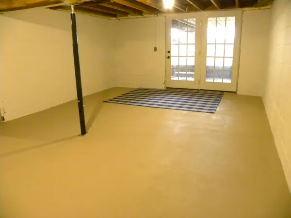 $699,900 | 16211 Pretty Lake Drive, Mecosta, MI 49332