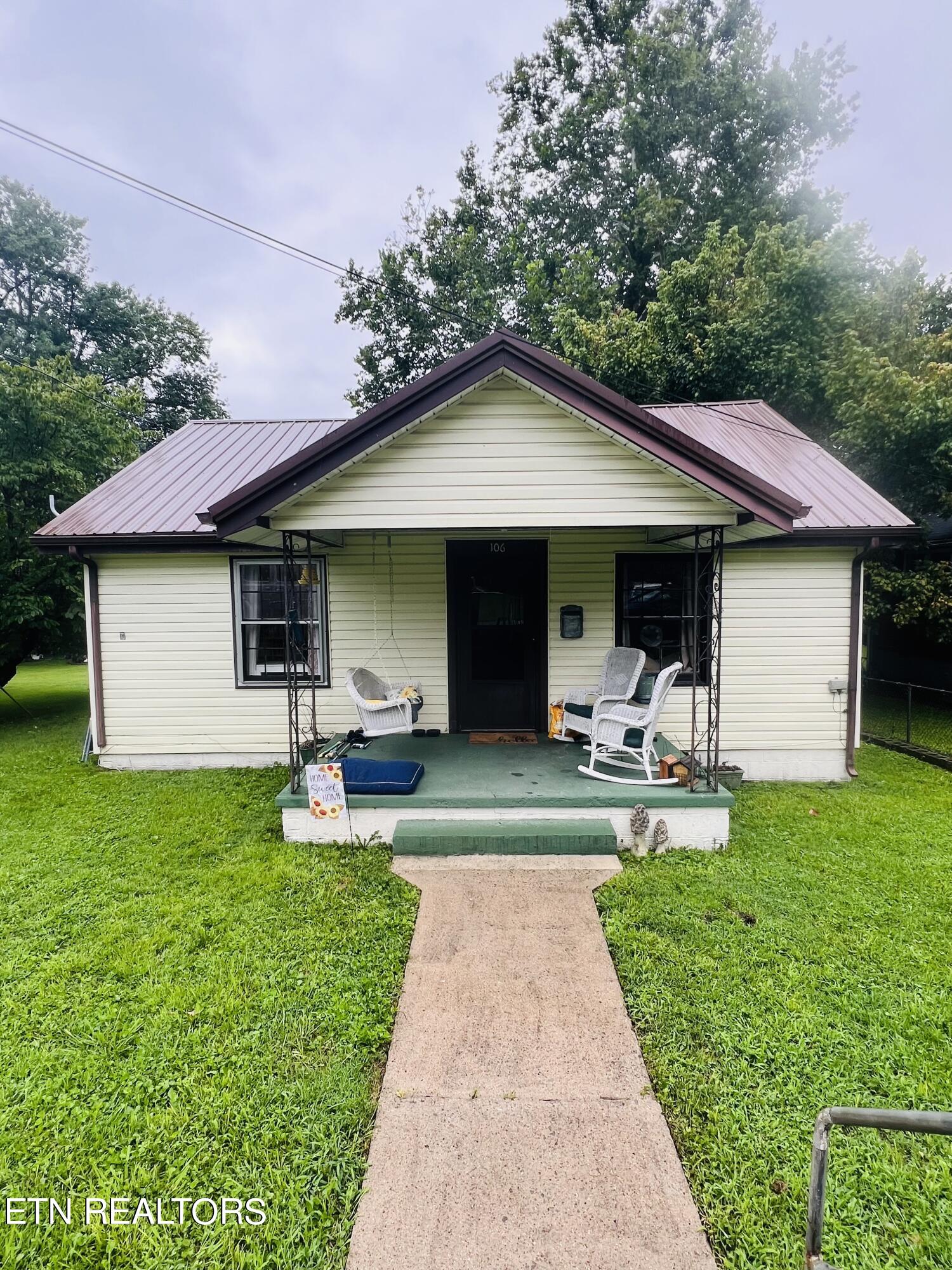 106 Ellenwood Road Middlesboro, KY 40965 - Photo 1 of 15 IMG_5105