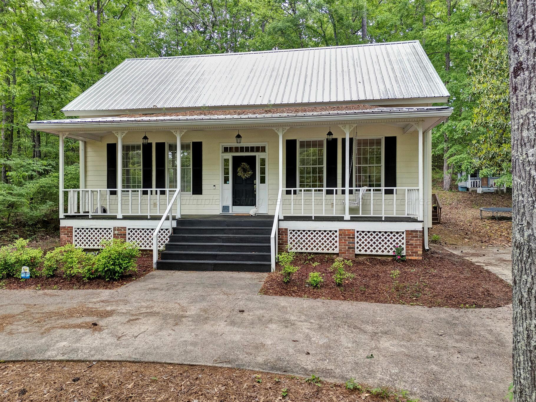 1300 Valley Road Jasper, AL 35501 - Photo 2 of 29 Gallery Image 2