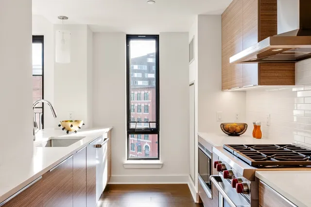 $1,195,000 | 14 West Broadway, Unit 507, Boston, MA 02127