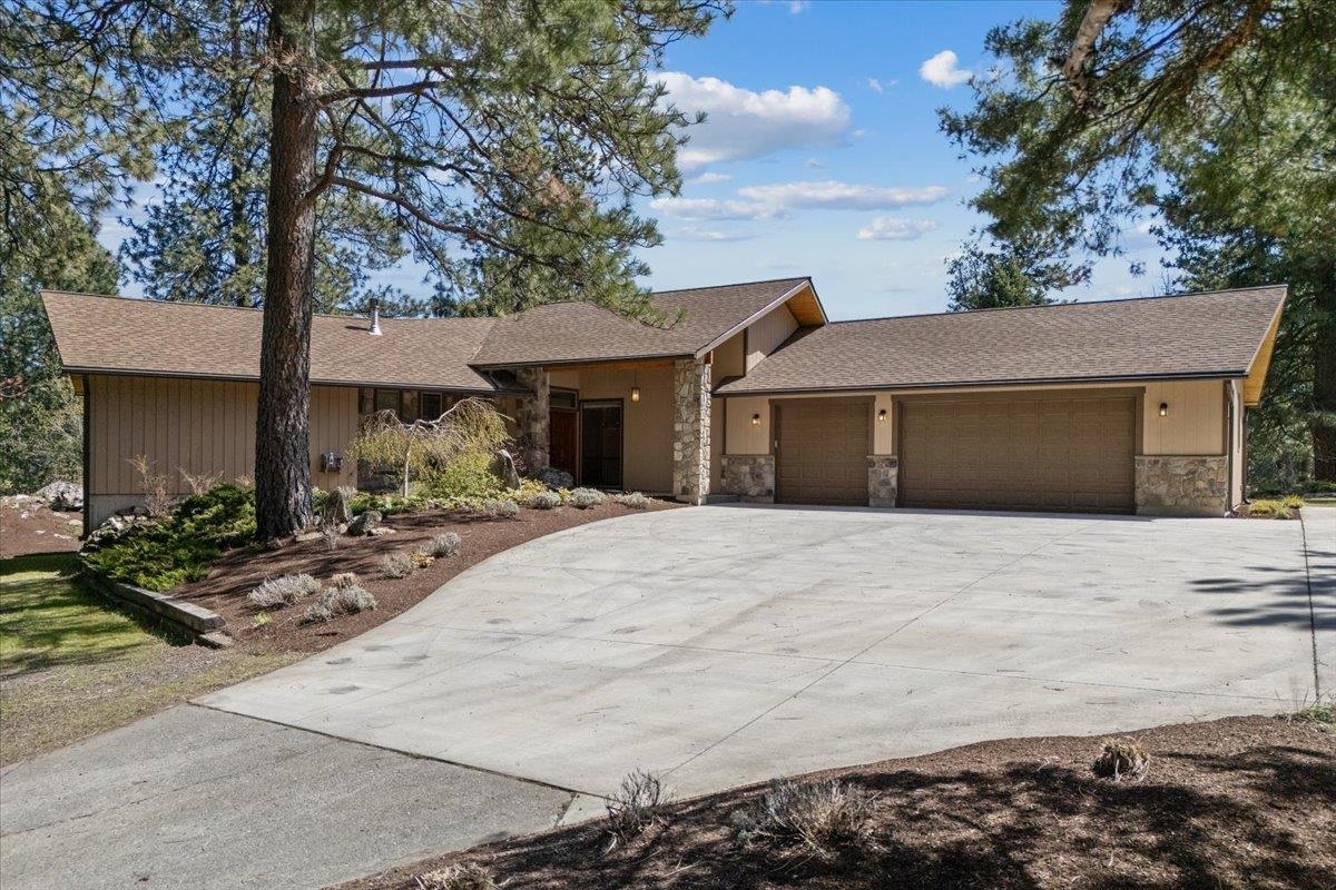 9408 East Holman Road Spokane, WA 99206 - Photo 1 of 50 Gallery Image 1
