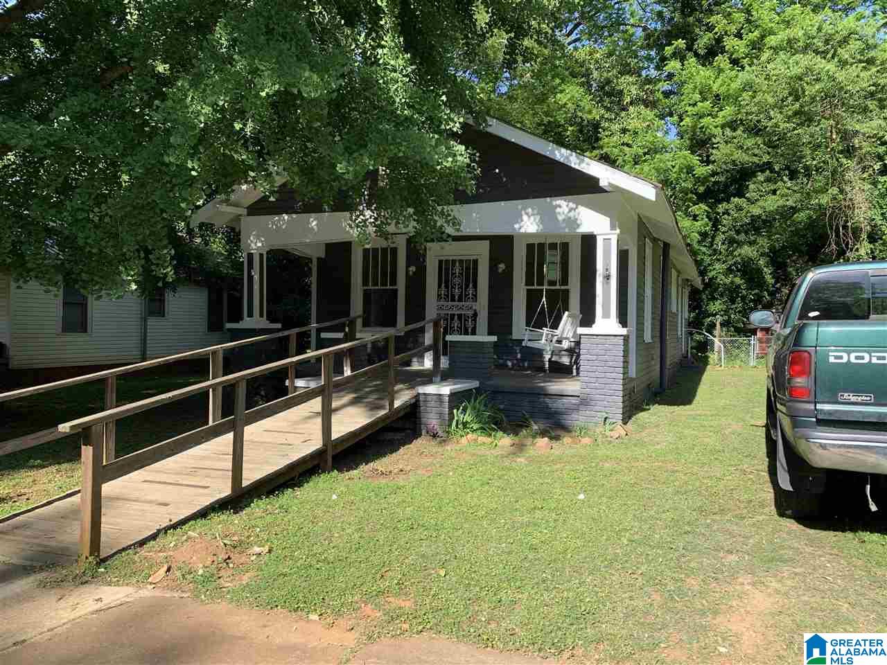 619 Goodwin Avenue Anniston, AL 36207 - Photo 2 of 20