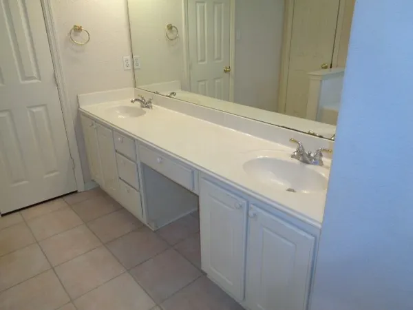 $2,150 | 10326 Thornmont Lane, Houston, TX 77070