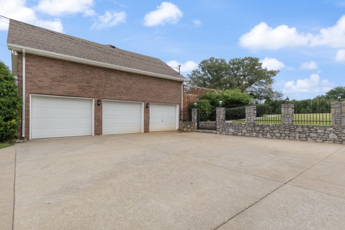993 Woods Ferry Road Lebanon, TN 37087 - Photo 4 of 40 Gallery Image 4