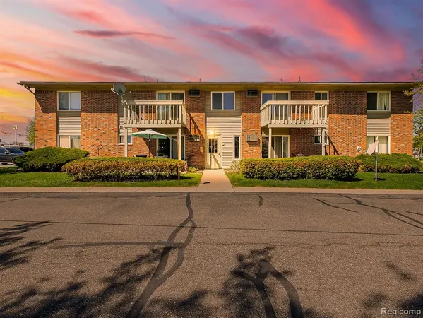 $1,000 | 125 East Van Riper Road, Unit 5, Fowlerville, MI 48836