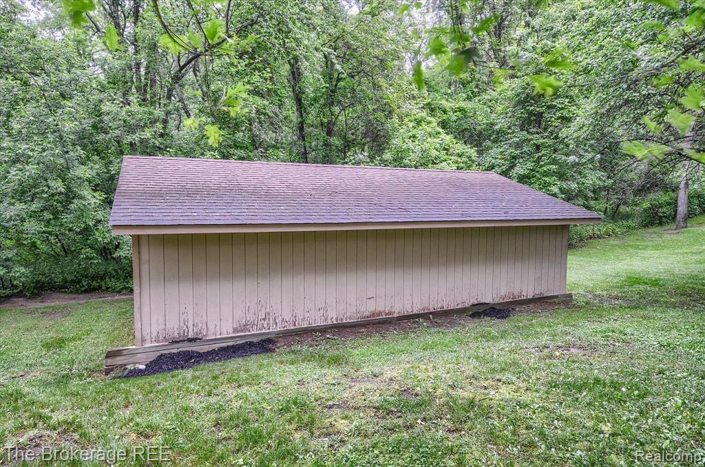 10270 Clark Road Davisburg, MI 48350 - Photo 20 of 69