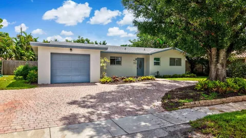$980,000 | 898 Southwest 10th Avenue, Boca Raton, FL 33486