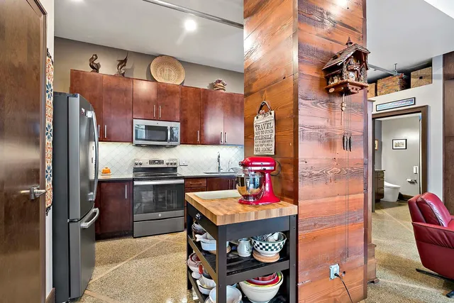 $228,000 | 350 St Peter Street, Unit 606, St. Paul, MN 55102