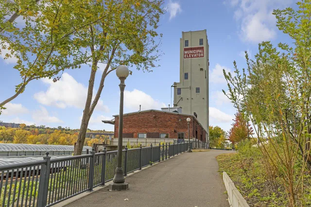 $228,000 | 350 St Peter Street, Unit 606, St. Paul, MN 55102