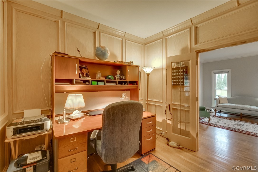 14621 Benefice Ridge Chesterfield, VA 23838 - Photo 18 of 49 a kitchen with stainless steel appliances granite countertop a stove refrigerator and cabinets
