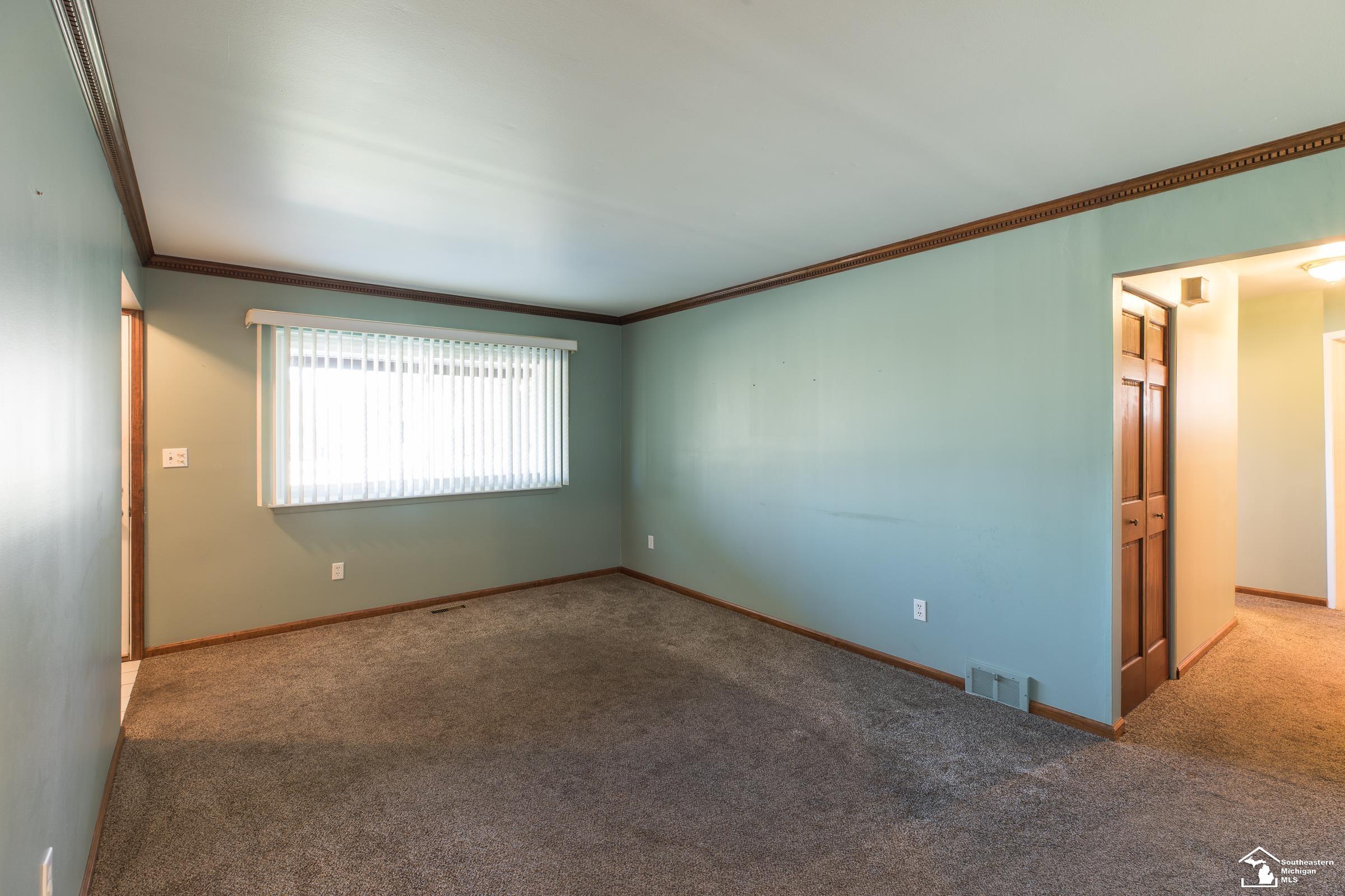 14876 Reeck Road Southgate, MI 48195 - Photo 22 of 23 50160680-477db42a-ddb6-4c9a-a37d-22aa25b53923.JPG