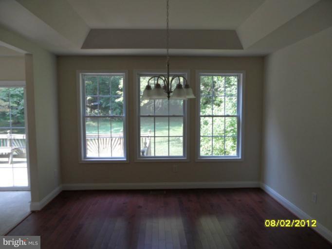 3807 Fairhope Road Woodbridge, VA 22193 - Photo 1 of 19 Dining Room