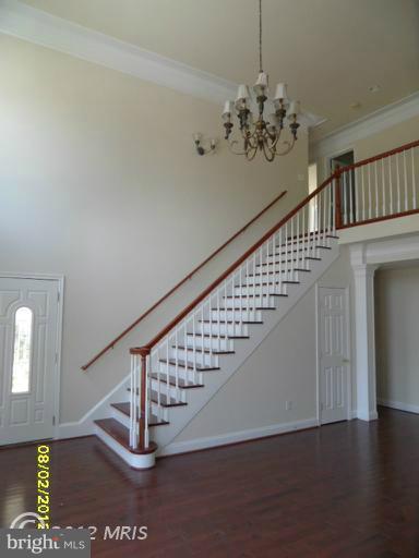 3807 Fairhope Road Woodbridge, VA 22193 - Photo 16 of 19 Living Room